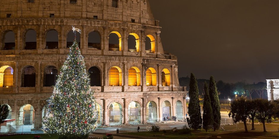 Италия в Рождество Колизей