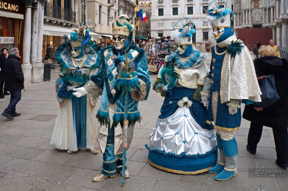 Новогодний карнавал в Австрии
