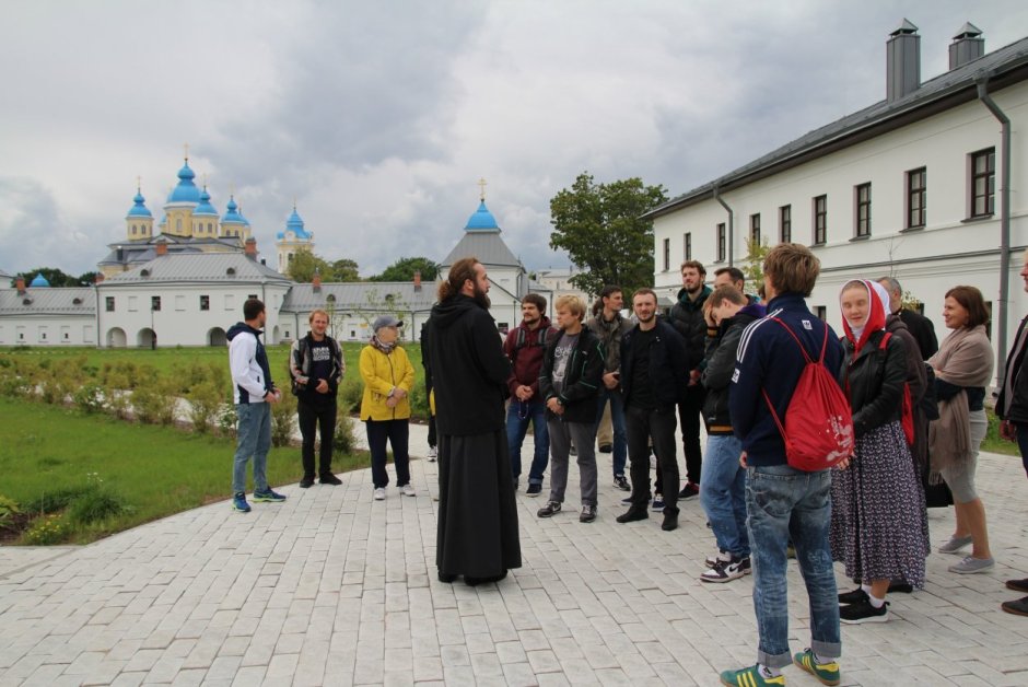 Паломническая служба монастыря Коневец