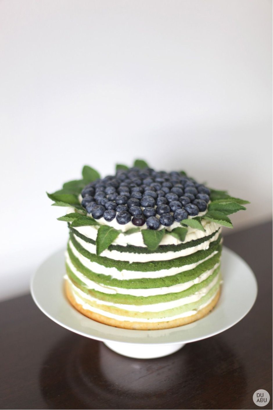 Декор торта с зеленым красителем