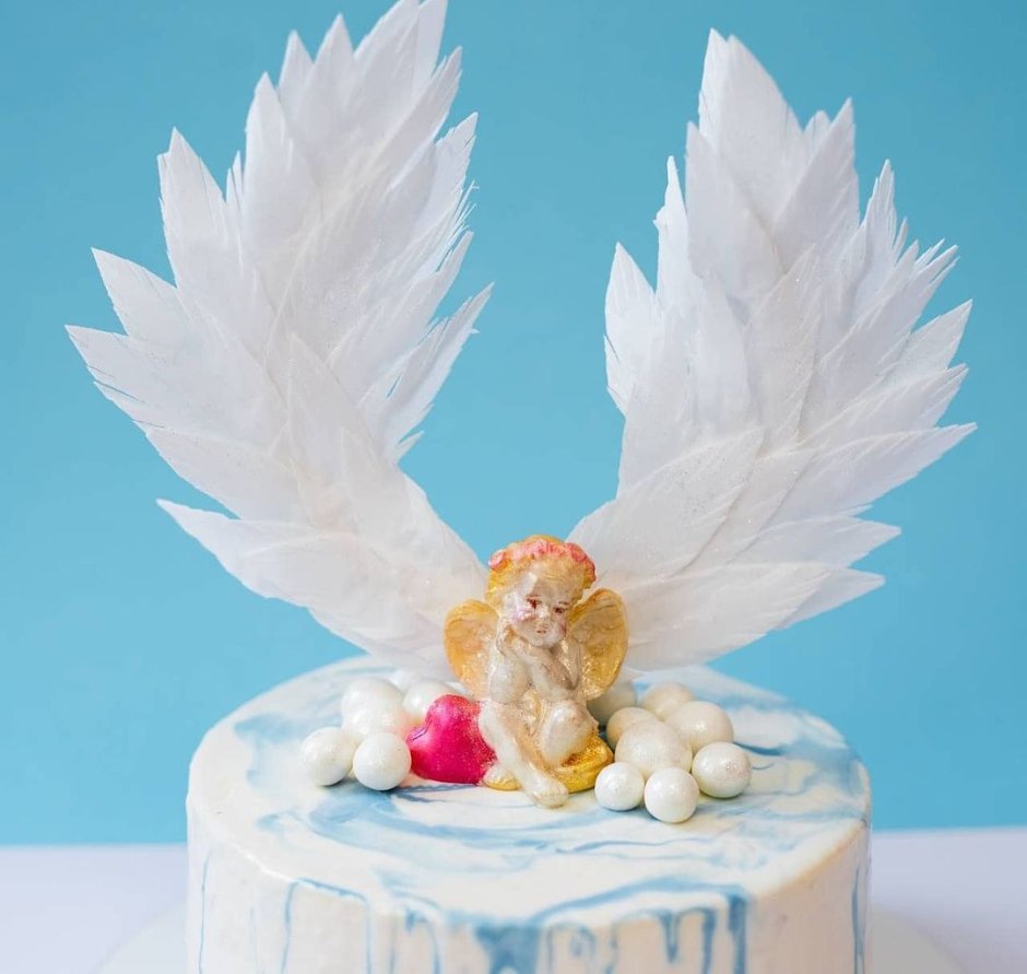 Торт на крестины для мальчика с ангелом