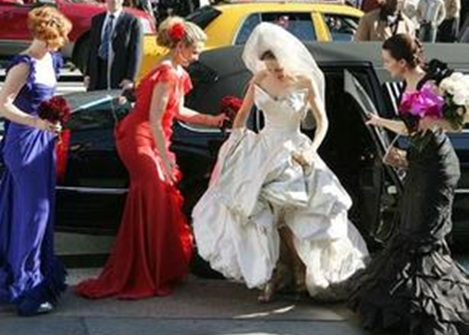 Платье Кэрри на свадьбе подруги