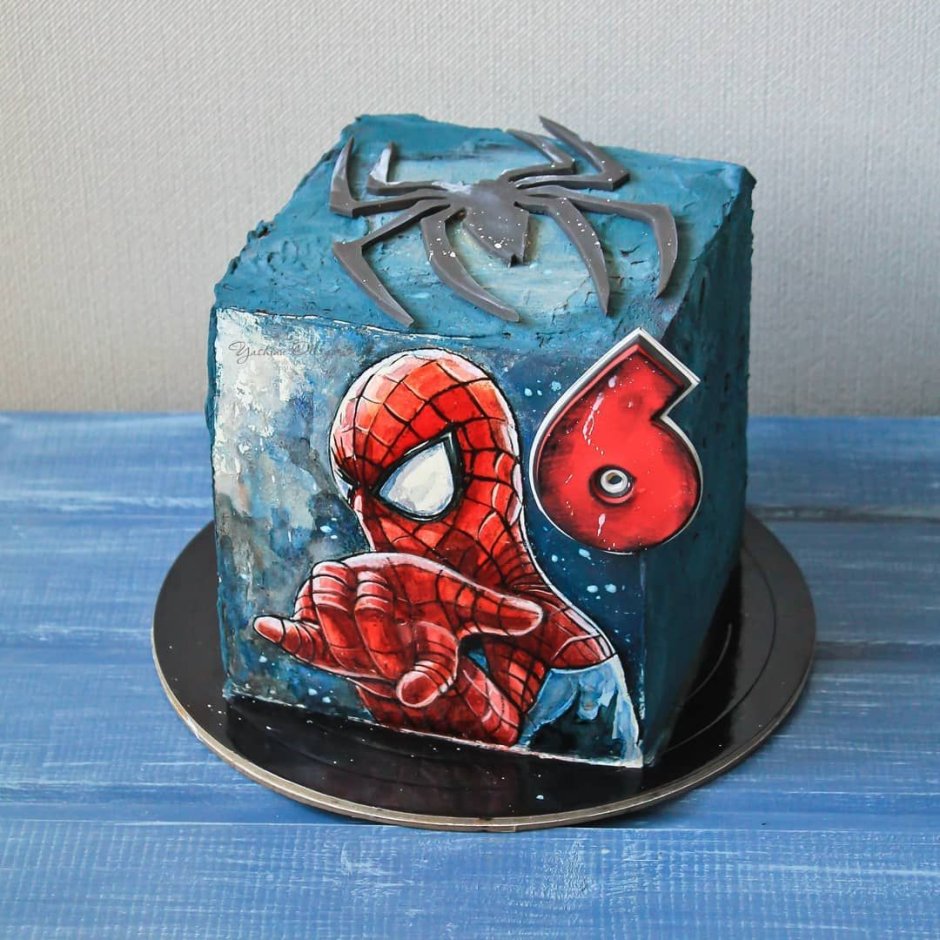 Marvel торт человек паук и Железный человек