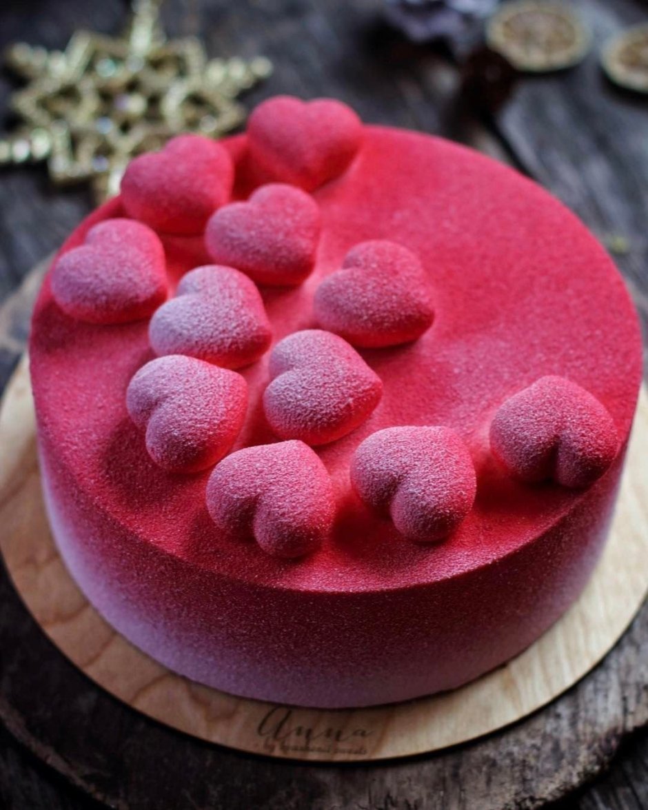 Красный велюровый торт