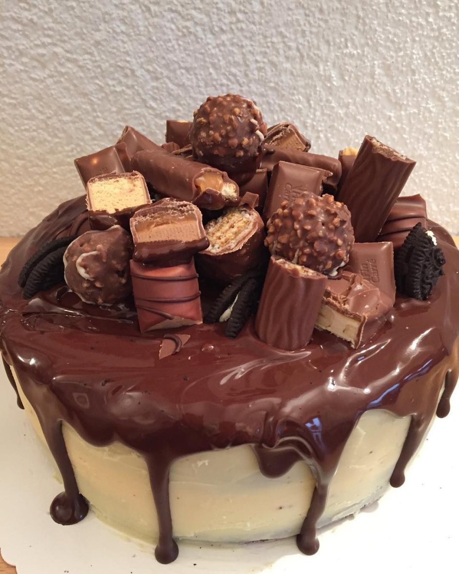 Торт Карамельный шоколадный бисквит