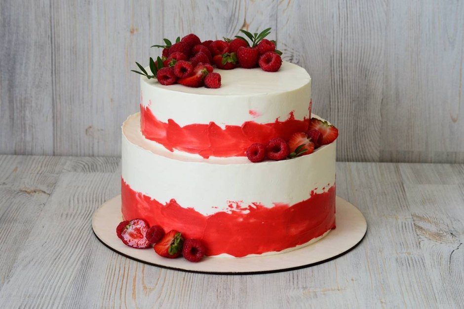 Двухъярусный торт красно белый