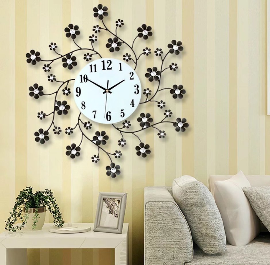 Декоративные часы на стену с цветами