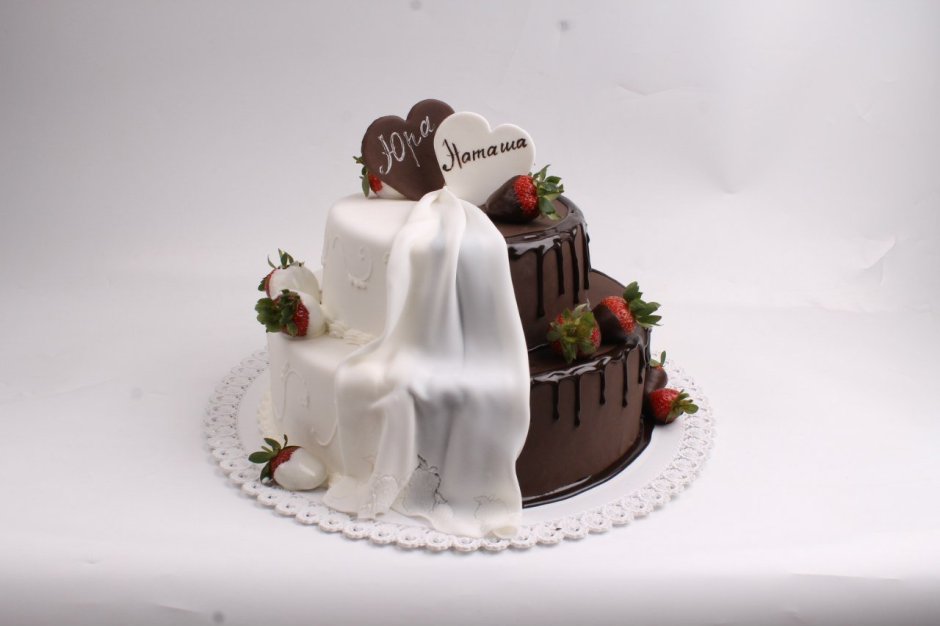 Свадебный торт двухъярусный без мастики