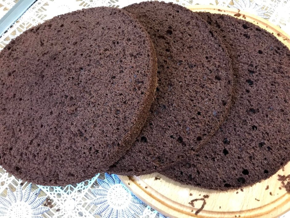 Шоколадный бисквит для торта пышный