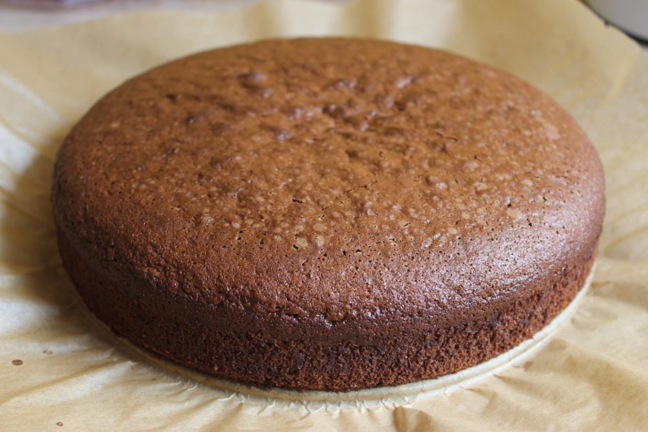 Шоколадный бисквит для торта пышный и простой