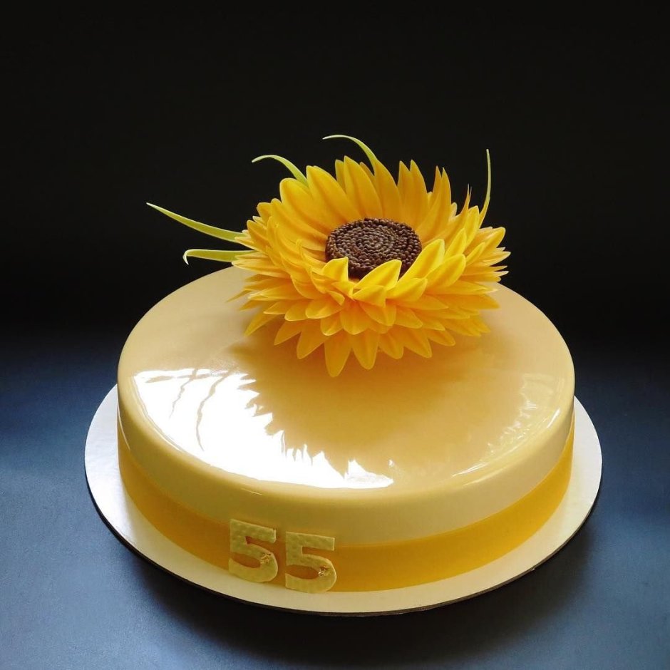 Декор муссового торта желтого