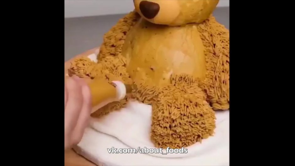Торт медведь из крема сидячий