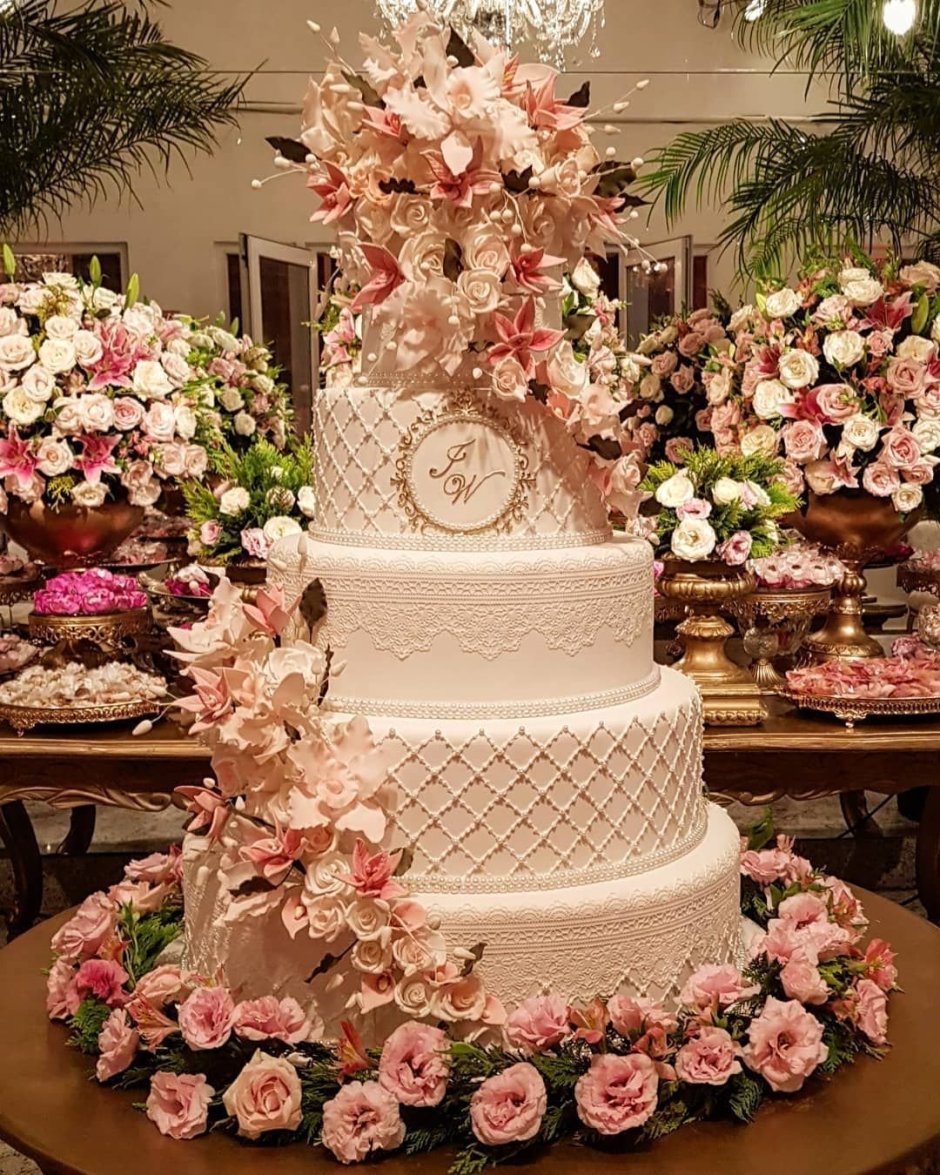 Королевские торты на свадьбу