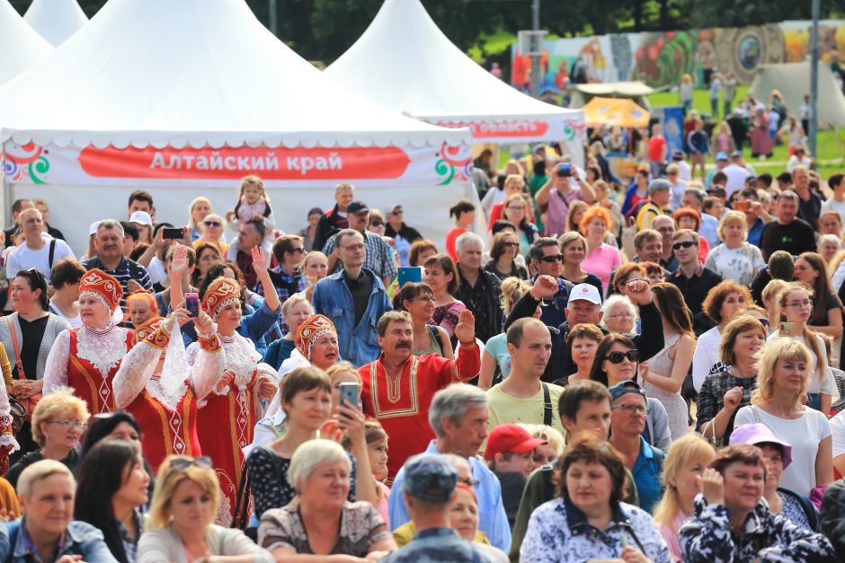 Фестиваль русское поле в Коломенском