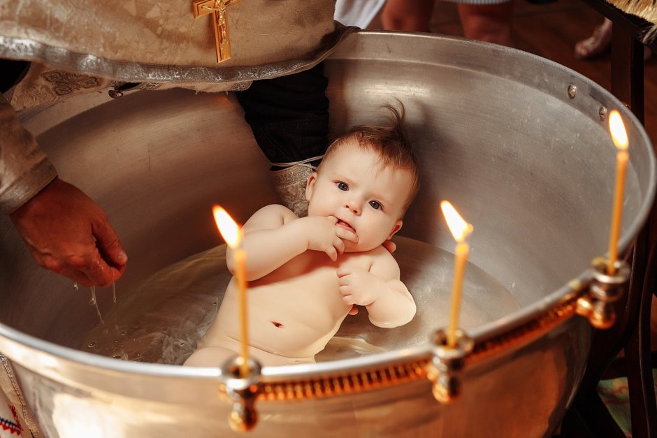 Фотосессия крещения ребенка в студии