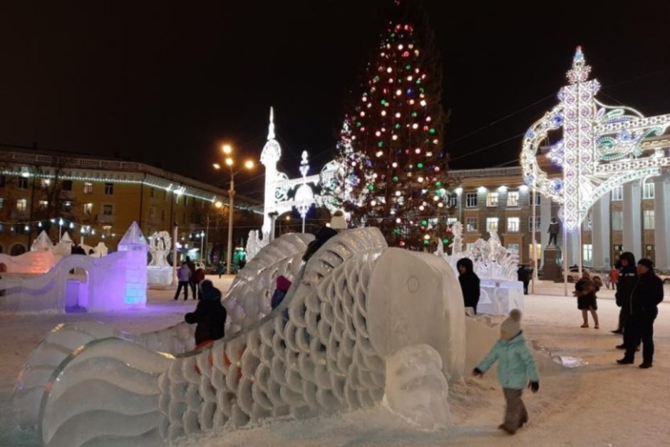 Площадь Орджоникидзе Уфа ледяной городок