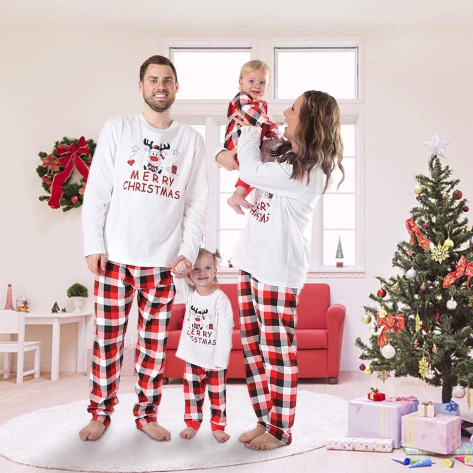 Новогодние пижамки для всей семьи