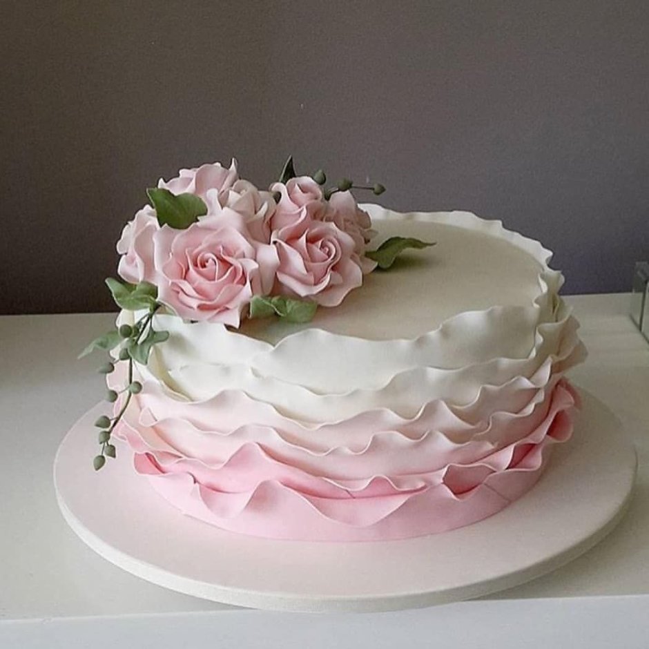 Пудровый торт на свадьбу