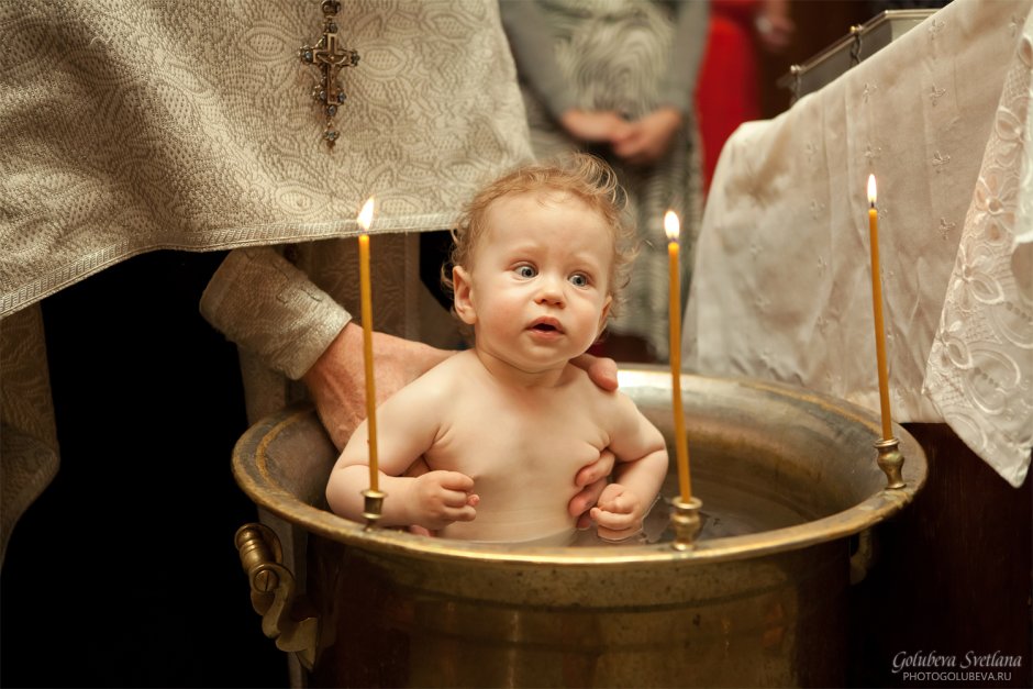 Фотосессия полуторагодовалого ребенка на крестинах