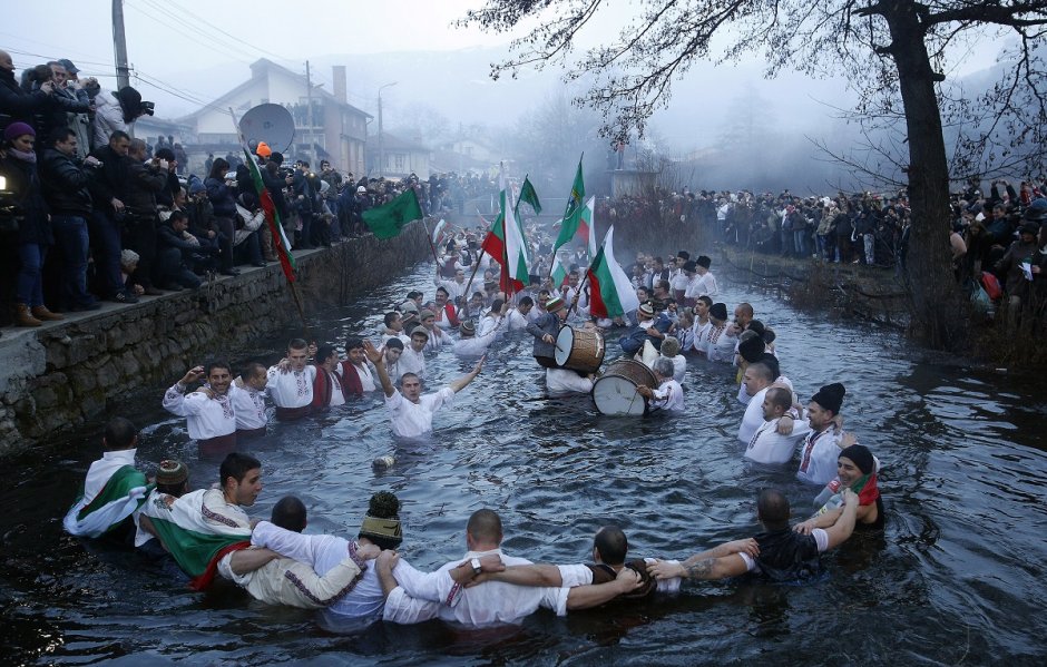 Крещение Болгарии
