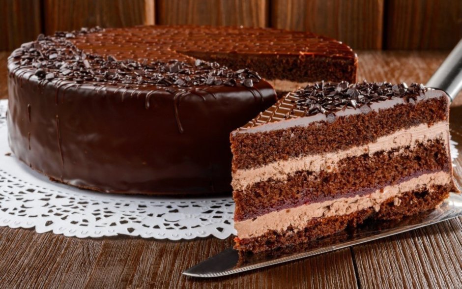 Шоколадный бисквитный торт Прага