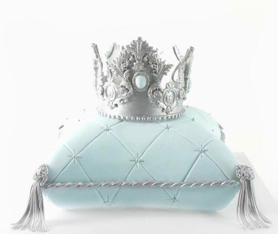 Торт подушка с короной