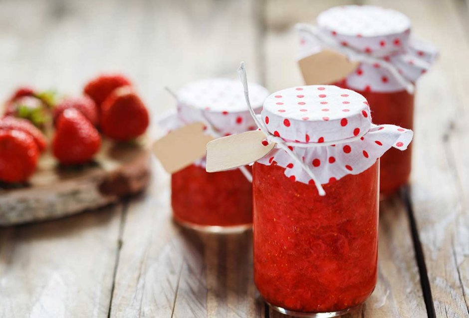 Making Fresh Strawberry Jam and Cake in the Village