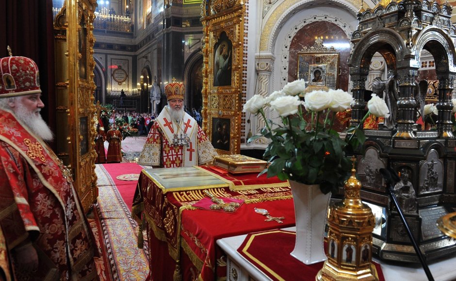 Пасхальное богослужение в храме Христа Спасителя