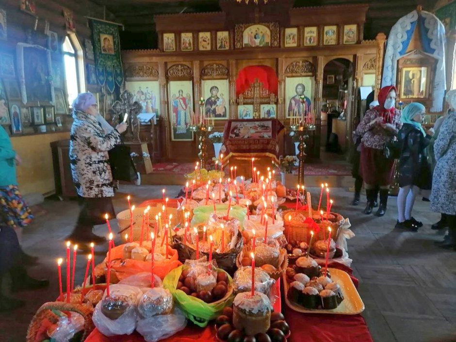 Празднование Пасхи в церкви