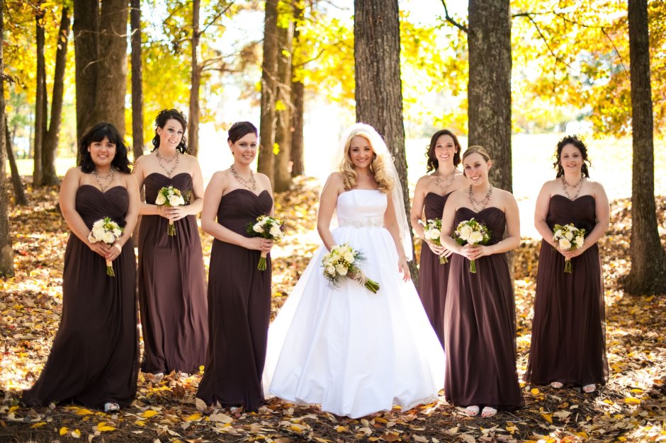 Платья подружек невесты в шоколадных тонах