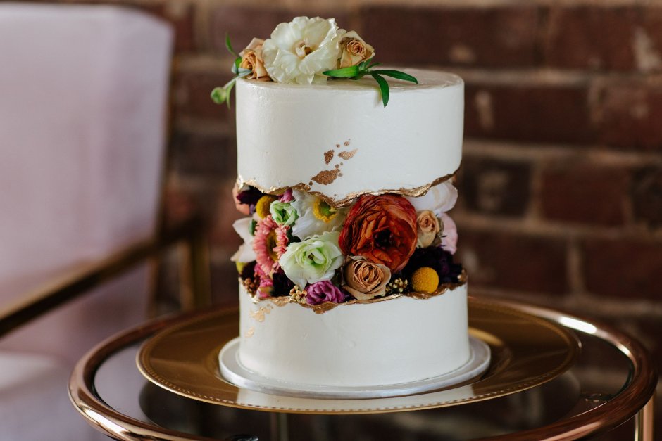 Свадебный торт с мазками