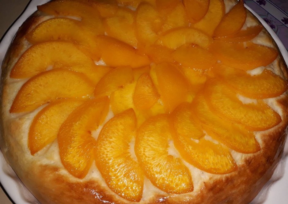 Пирог с желе и персиком