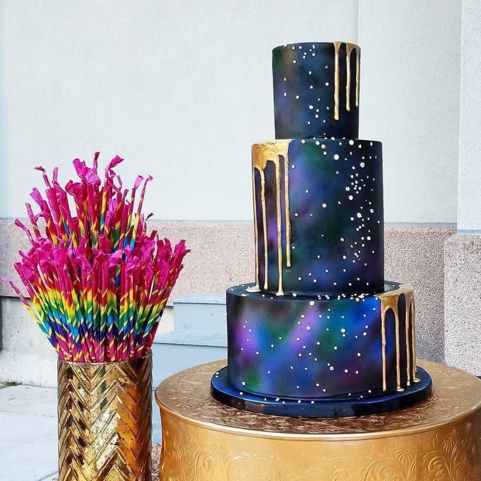 Торт на свадьбу черный космос