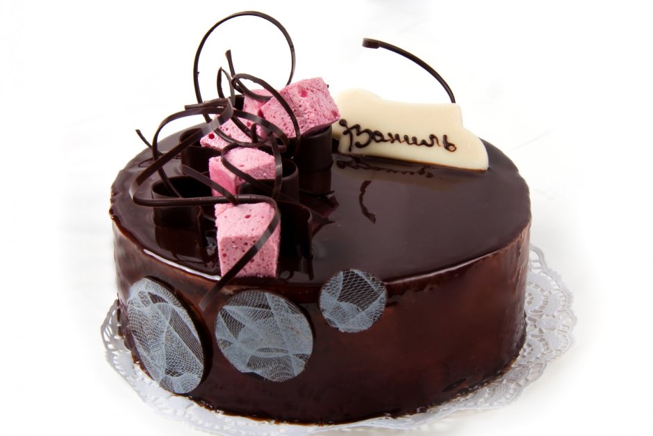 Украшение шоколадного торта с гляссажем