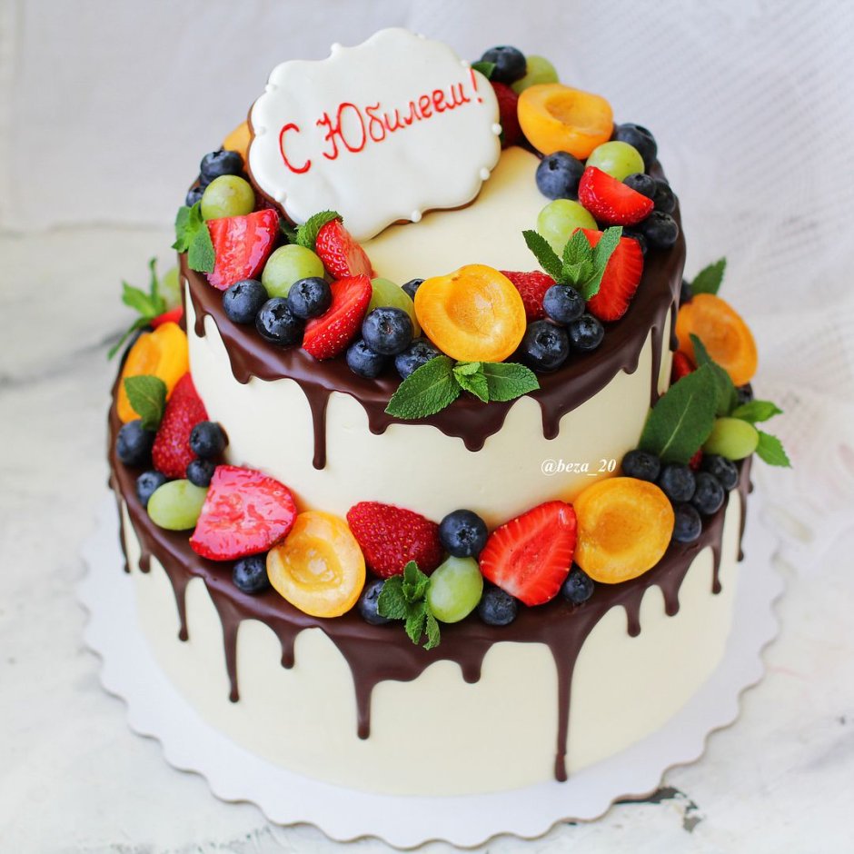 Двухъярусный торт для мамы на день рождения