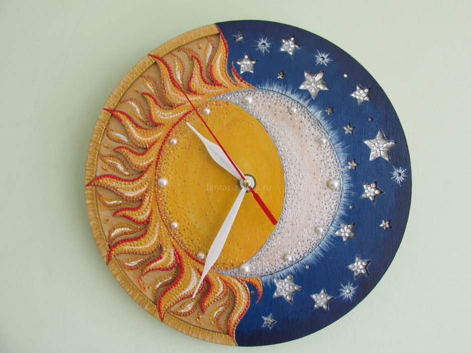 Часы солнце и Луна