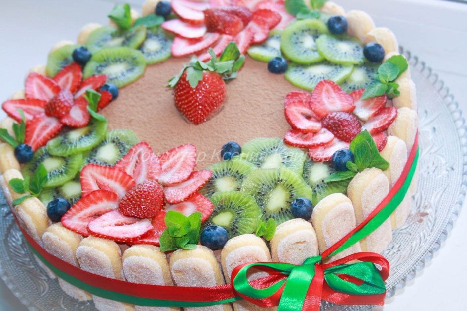 Фруктовый торт на день рождения