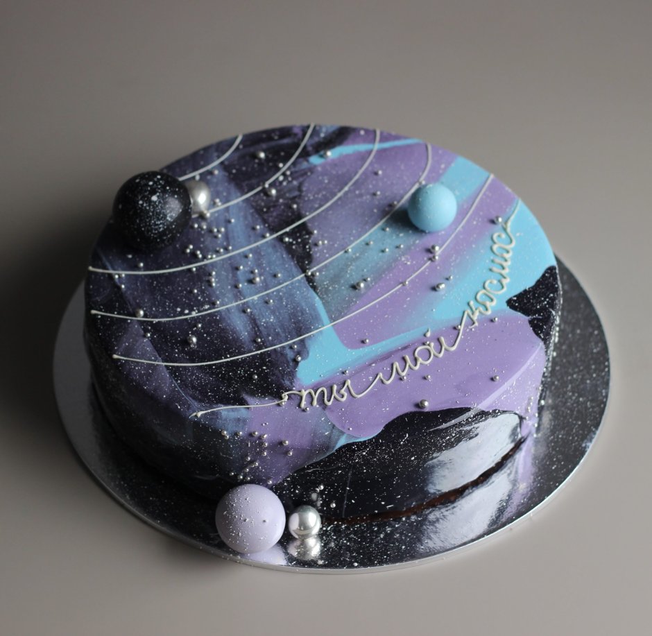 Космическое покрытие торта
