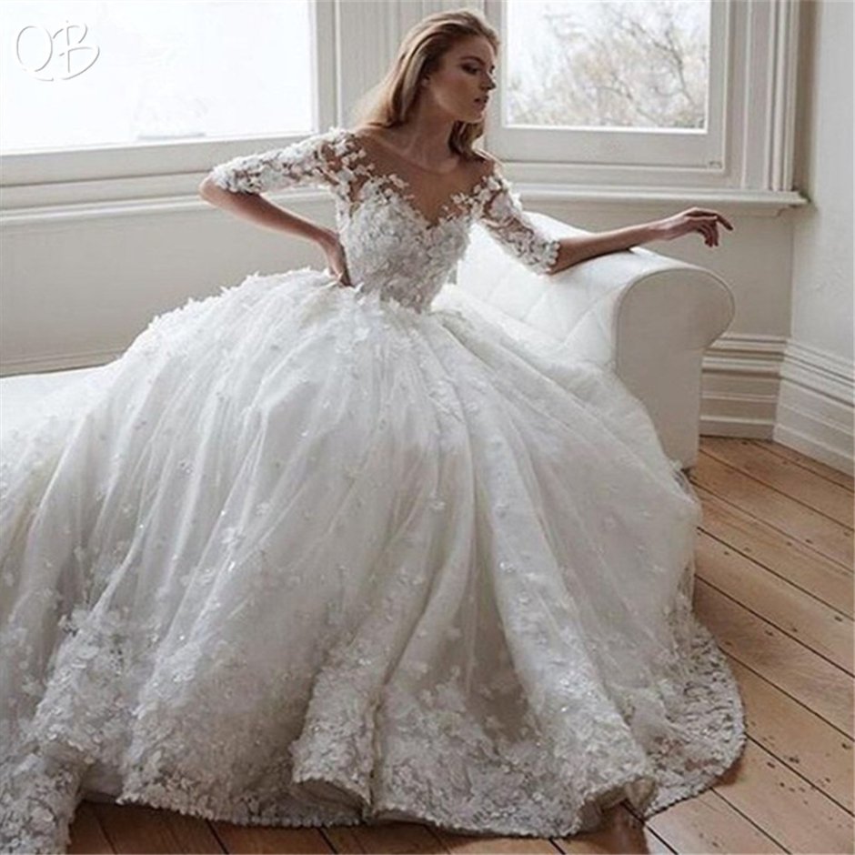 Невеста в пышном платье
