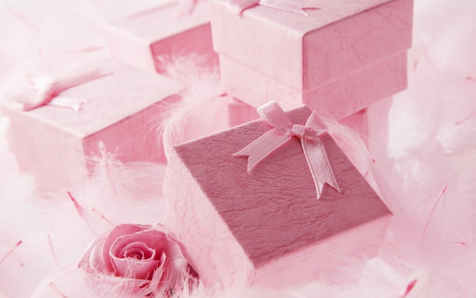 Подарочные коробки розовые