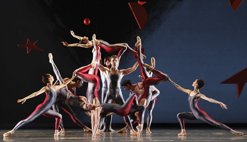 Приз международного фестиваля балета в Кремле, статуэтка