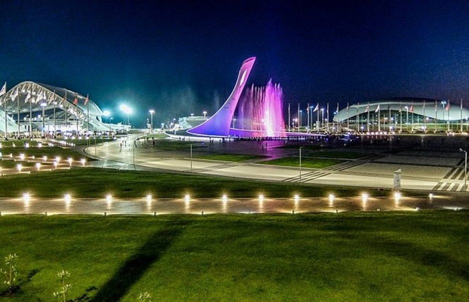 Вечерний Олимпийский парк Сочи