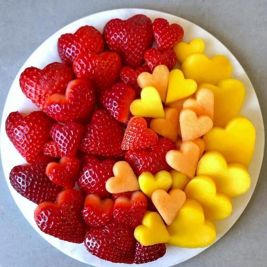 Вкусняшки из фруктов