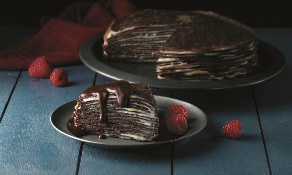 Блинный торт с шоколадной глазурью