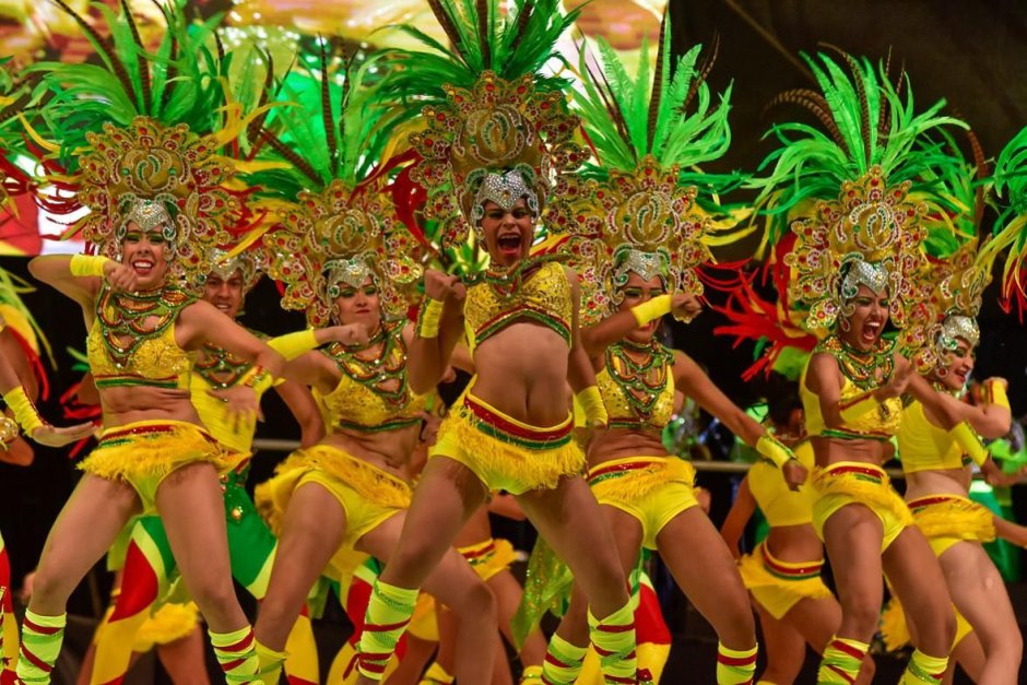Украшаем зал в стиле бразильский карнавал