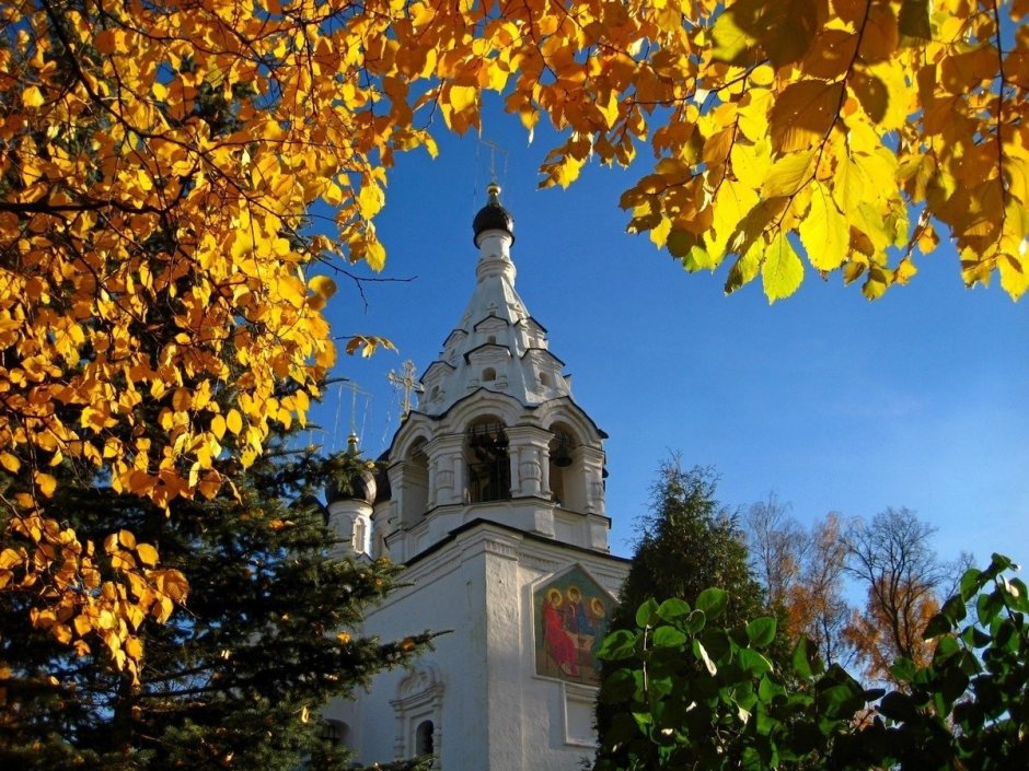 Юкковский храм осень