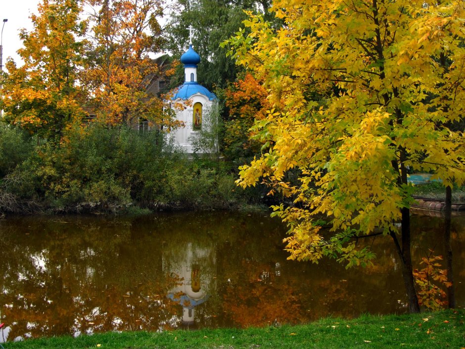 Оковецкая Церковь осень