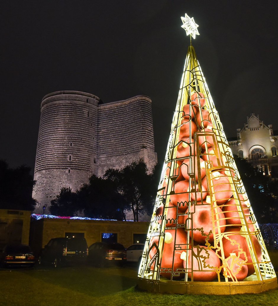 Новогодняя елка в Баку 2020