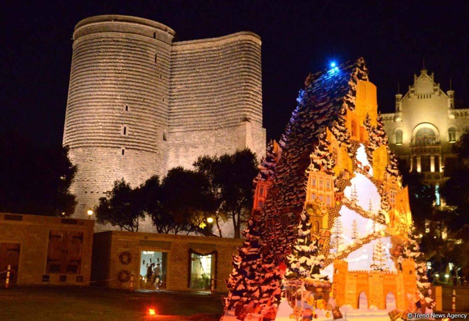Новогодняя елка в Азербайджане