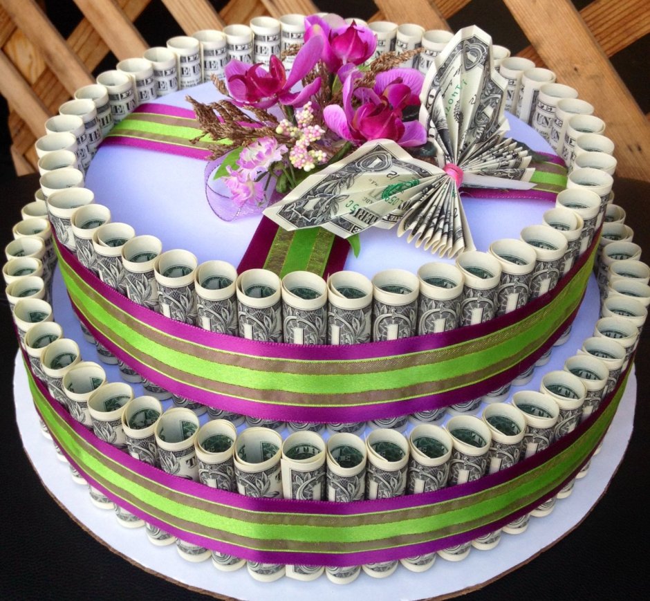 Фиолетовый торт из денег на свадьбу